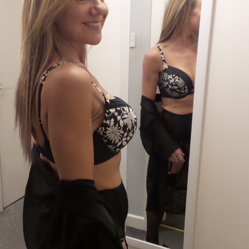 UKDEBBIEBABE picture